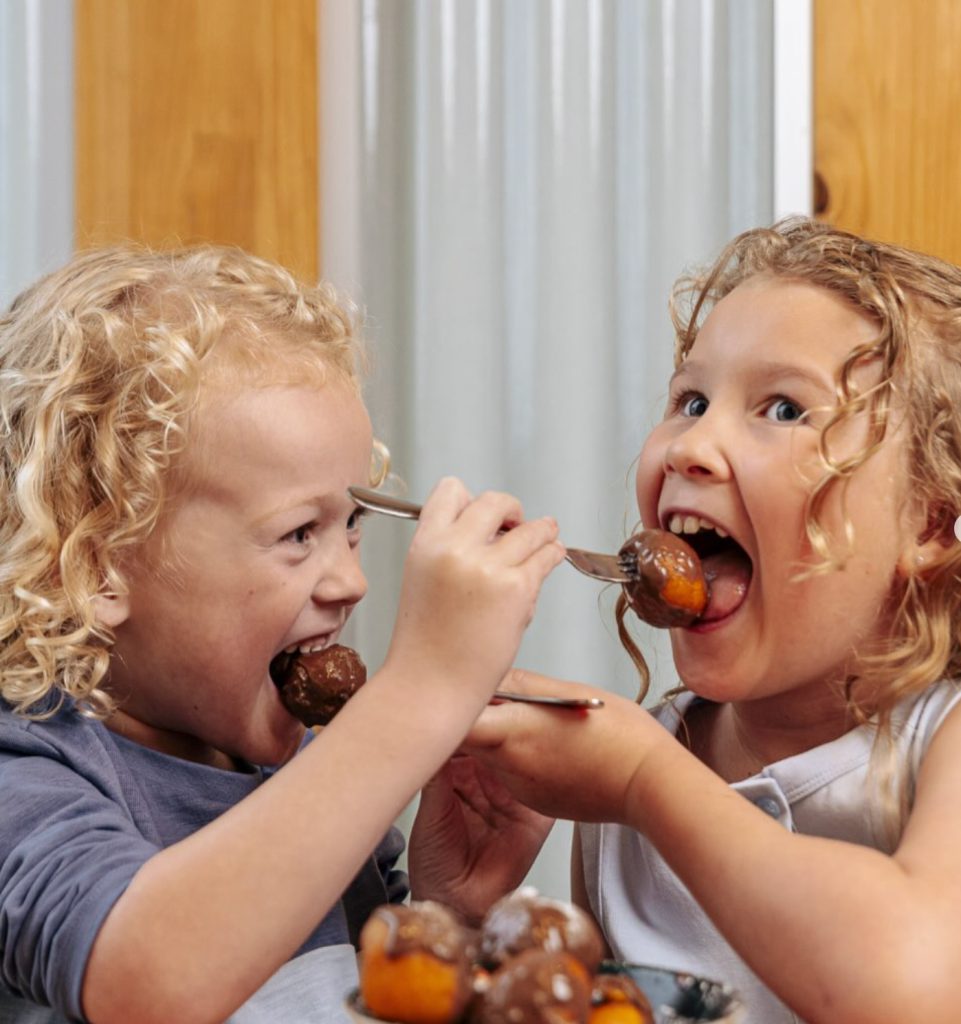Addison and Charlie in the latest campaign for @yassasthegreekway!