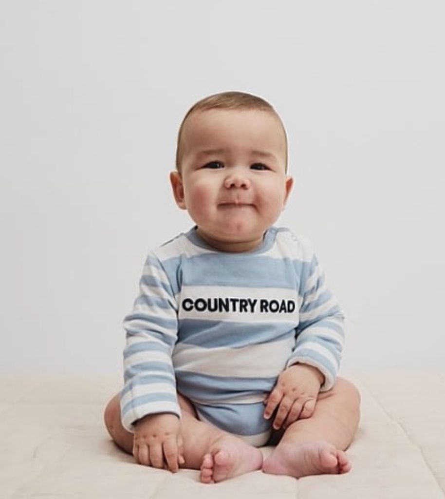  Luca @Country Road